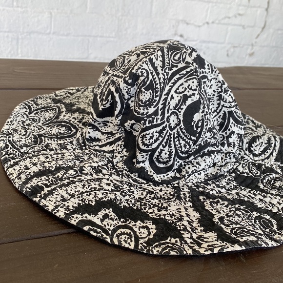 Bucket hat paisley print black and white - Picture 3 of 6
